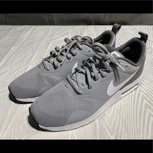2015 Nike Air Max Tavas Gray Size 10.5